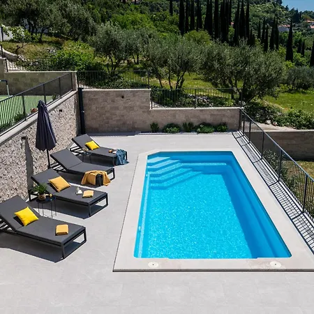 Casa De Flores Villa *