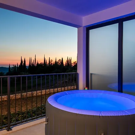 Casa De Flores Villa