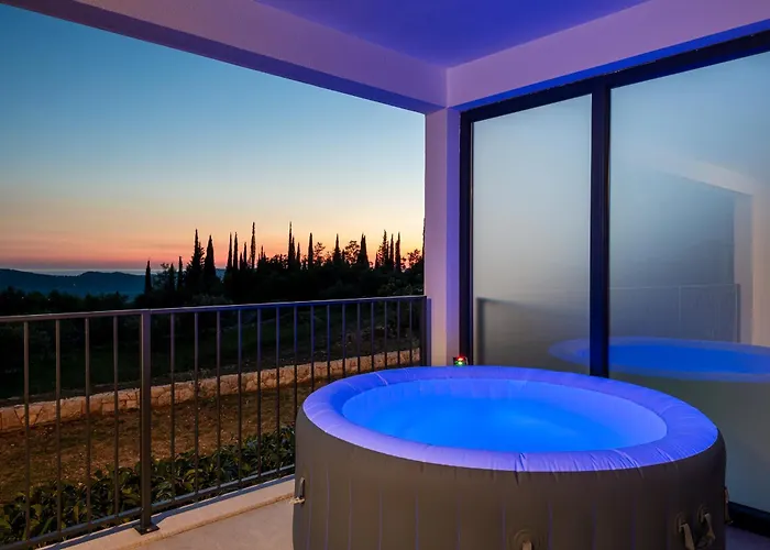 Casa De Flores Villa